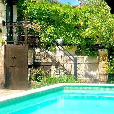 Rouge Tocane-Saint-Apre