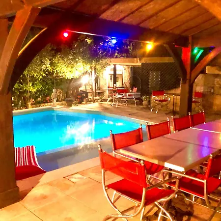 Rouge * Tocane-Saint-Apre