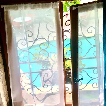 Semesterbostad Rouge Tocane-Saint-Apre