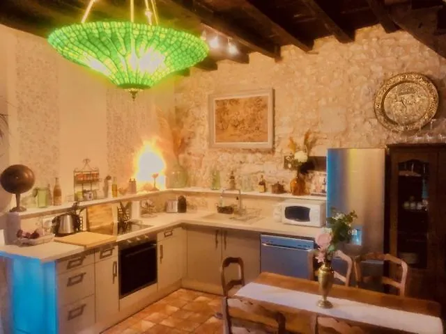 Rouge Tocane-Saint-Apre